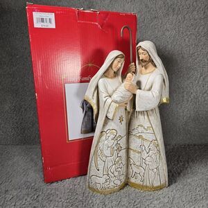 Napco Christmas Holy Family Carved Bethlehem Scene Nativity Figure Tall 13" Gold